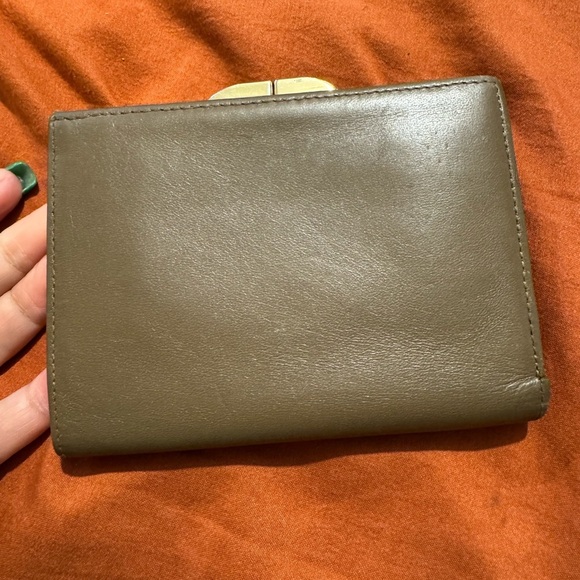 Givenchy compact wallet - Picture 3 of 9